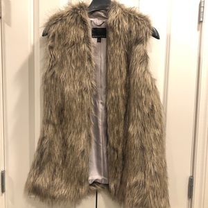 Banana Republic Fur Vest in Mint Condition Small
